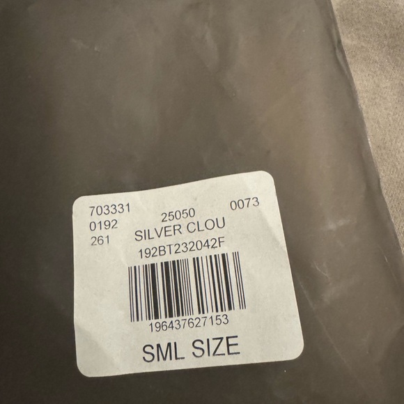 Fear of God Essentials crewneck sweatshirt nwt small - Picture 3 of 5